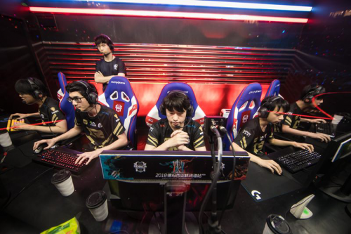 洞中直接制 洞中直接制